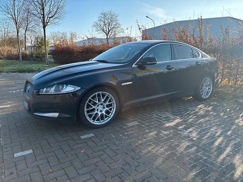 Gebraucht Jaguar XF 190 PS (139 kW) 2012 Schwarz Limousine