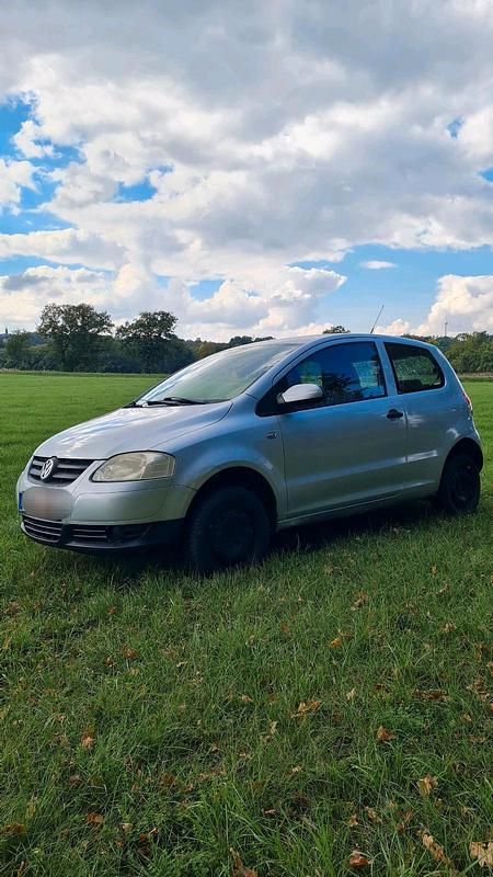 Silber Gebraucht 2007 VW Fox Kleinwagen | 999 € (Superpreis) - Bild 1/4