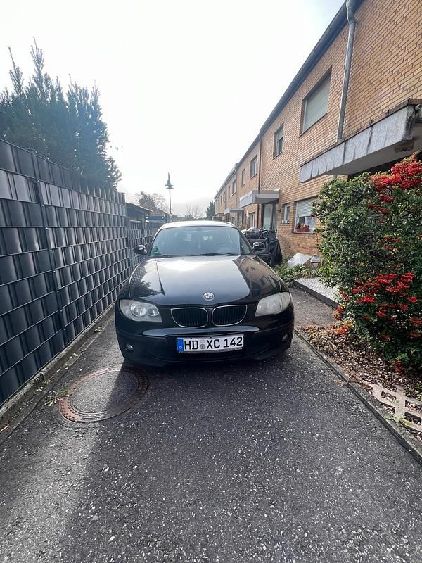 Schwarz Gebraucht 2005 BMW 116 Kleinwagen | 1.150 € (Superpreis) - Bild 1/4