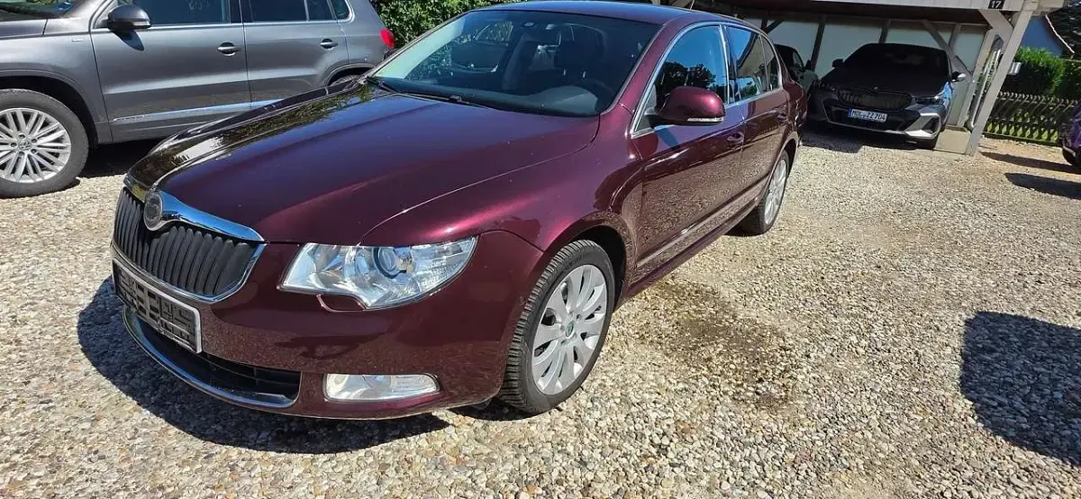 Gebraucht Skoda Superb Comfort 160 PS (117 kW) 2009 Rot Limousine