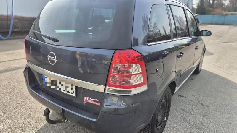 Gebraucht Opel Zafira 140 PS (102 kW) 2009 Grau Van / Kleinbus