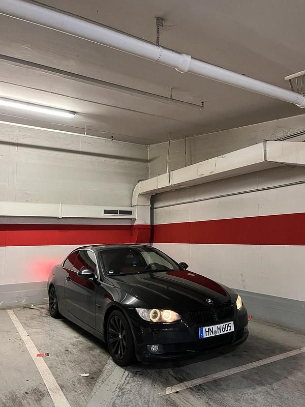 Schwarz Gebraucht 2007 BMW 330 Cabriolet M Sport Cabrio | 15.999 € (Fairer Preis) - Bild 1/4