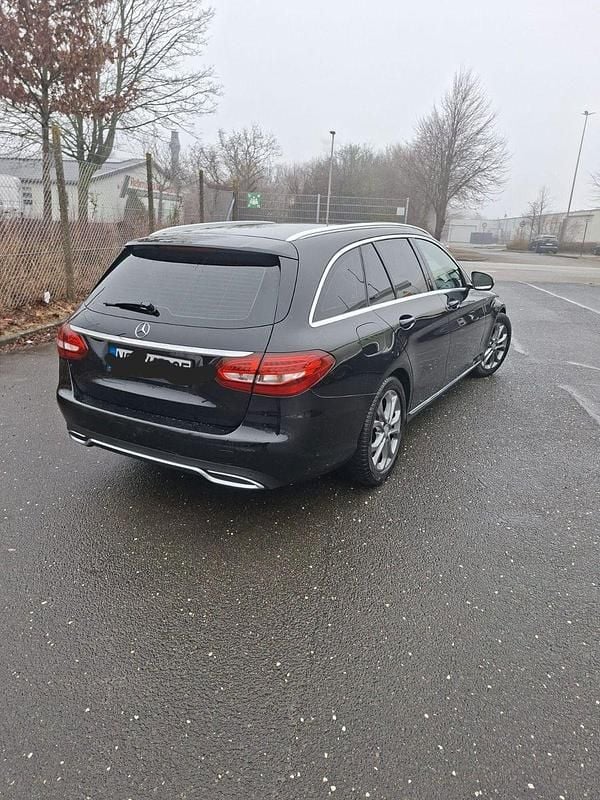 Gebraucht Mercedes C220 170 PS (125 kW) 2016 Schwarz Kombi