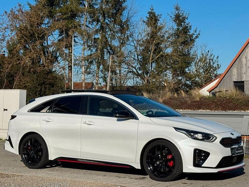 Gebraucht Kia ProCeed GT GT 204 PS (150 kW) 2020 Weiß Kleinwagen
