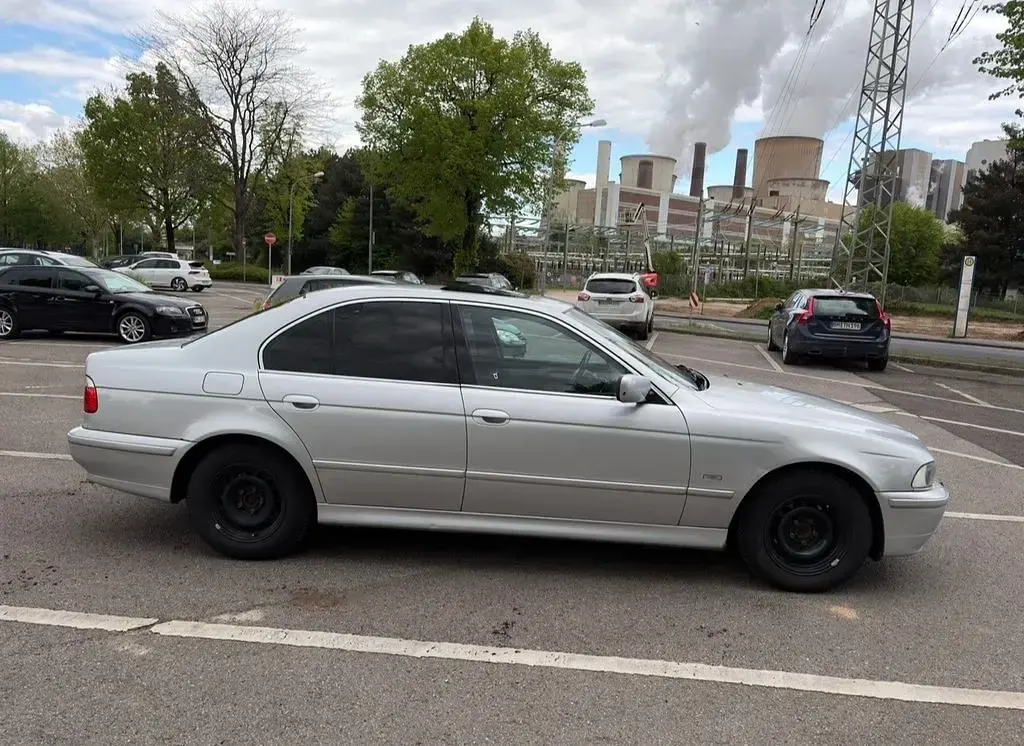 Używany BMW 520 170 KM (125 kW) 2003 Srebrny Sedan/Limuzyna