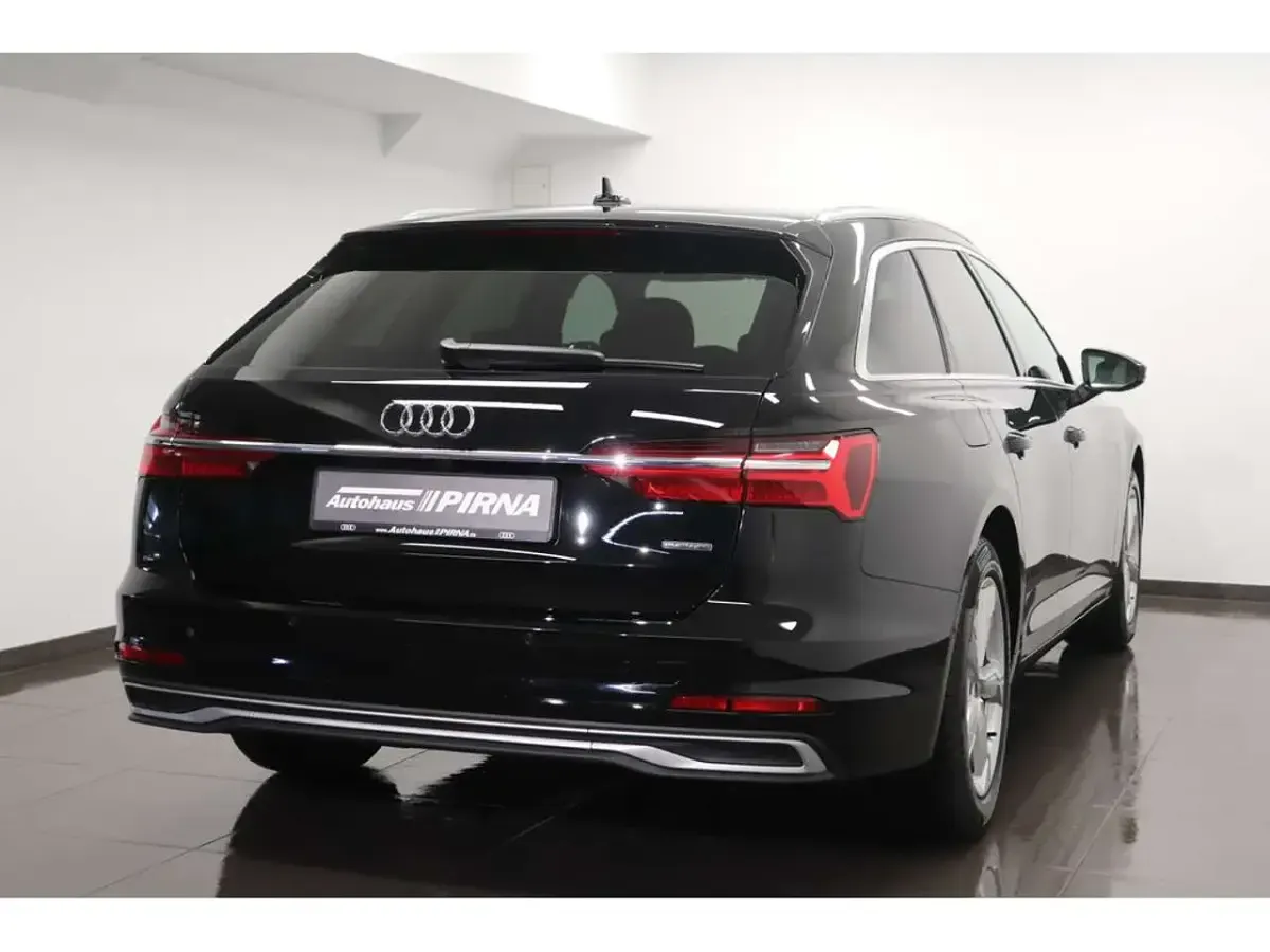 Używany Audi A6 Advanced Plus 245 KM (180 kW) 2025 Czarny Kombi