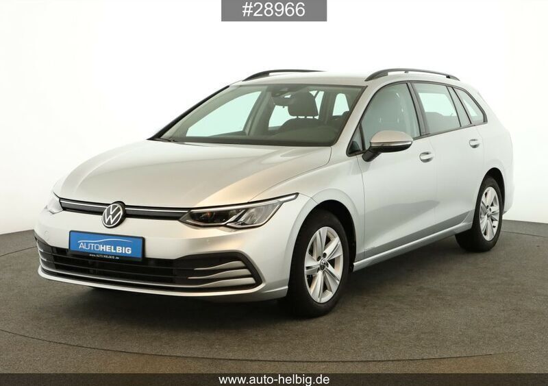 Reflexsilber metallic Gebraucht 2023 VW Golf VIII Life Kombi | 21.590 € (Guter Preis) - Bild 1/4