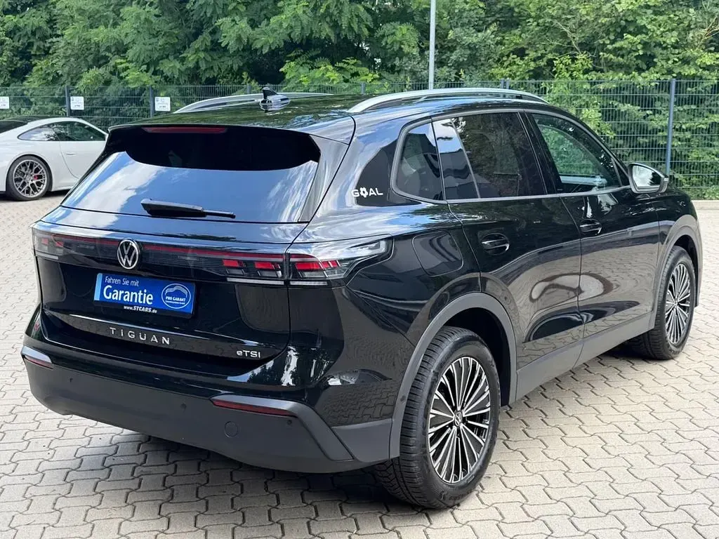 Gebraucht VW Tiguan Goal 131 PS (96 kW) 2025 Schwarz SUV