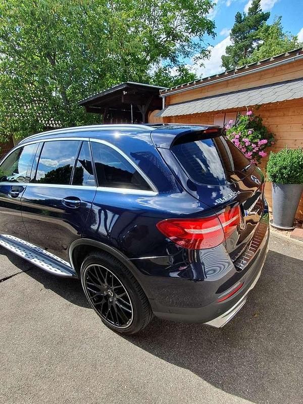 Gebraucht Mercedes GLC350 258 PS (189 kW) 2017 Blau SUV