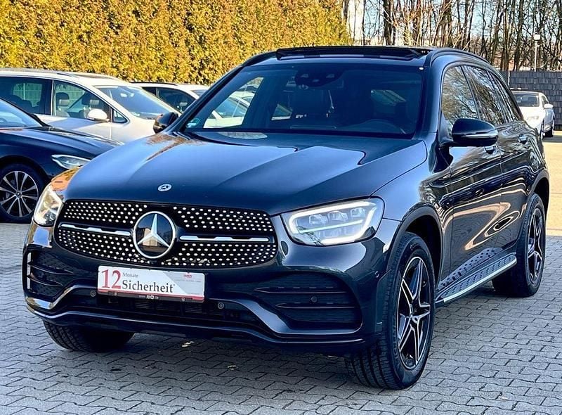Gebraucht Mercedes GLC300e AMG line 194 PS (142 kW) 2021 Graphitgrau SUV