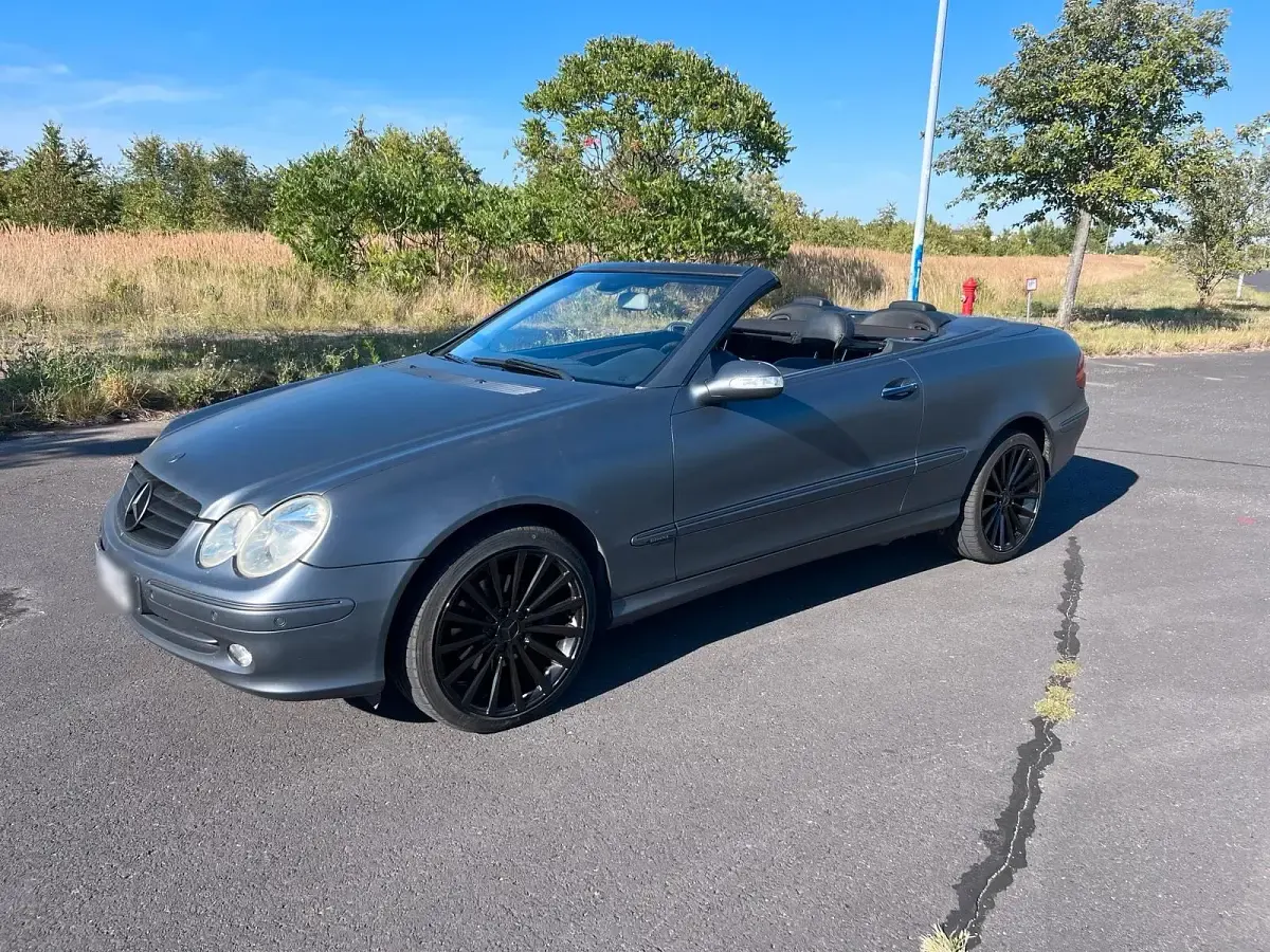 Gebraucht Mercedes CLK240 170 PS (125 kW) 2004 Schwarz Cabrio