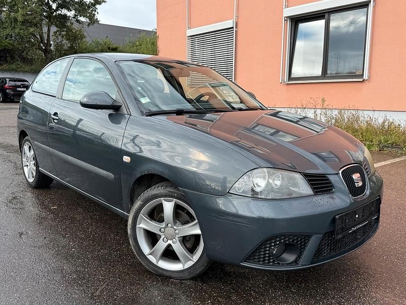 Grau Gebraucht 2007 Seat Ibiza Kleinwagen | 2.490 € (Fairer Preis) - Bild 1/4