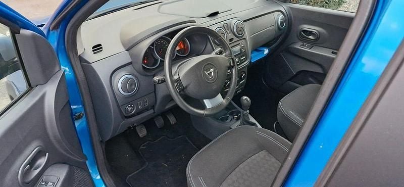 Gebraucht Dacia Lodgy Stepway 109 PS (80 kW) 2017 Blau Van / Kleinbus
