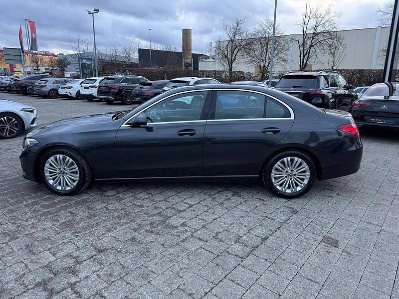 Gebraucht Mercedes C180 Avantgarde 170 PS (125 kW) 2024 Andere Limousine