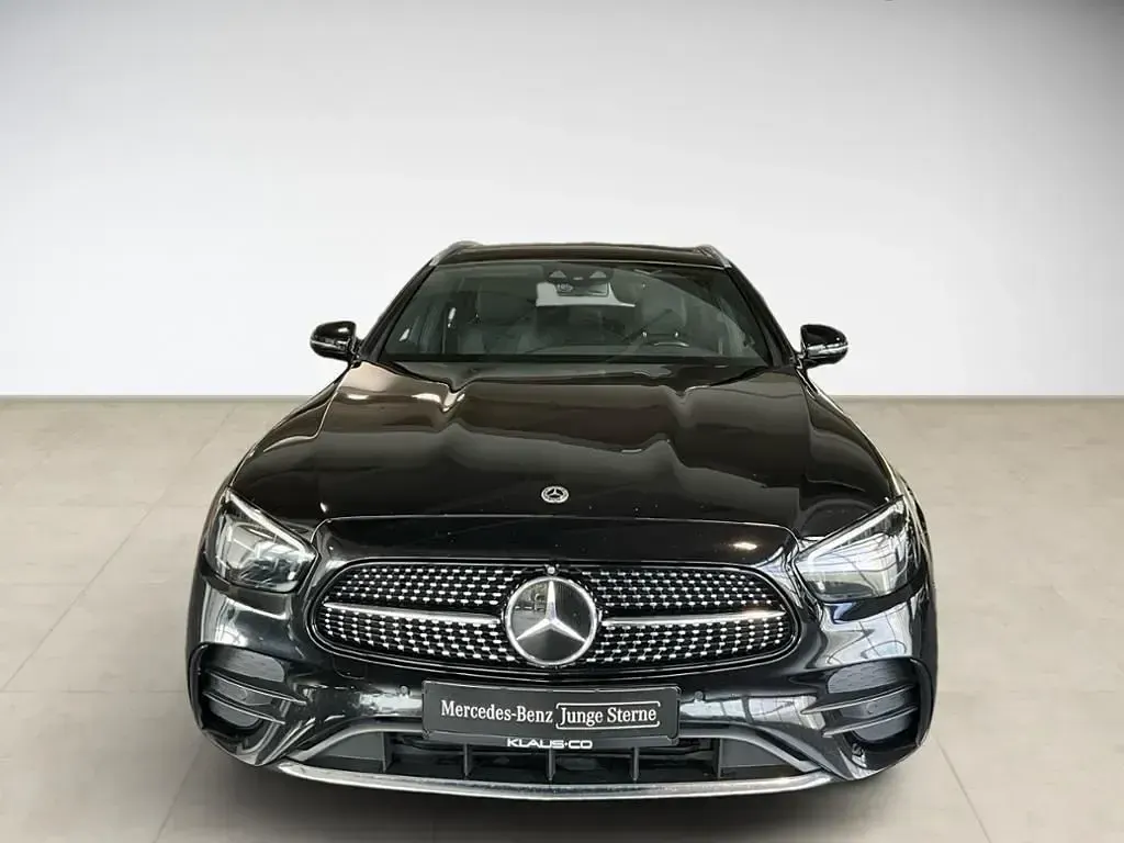Gebraucht Mercedes E400 Style 330 PS (242 kW) 2023 Schwarz Limousine