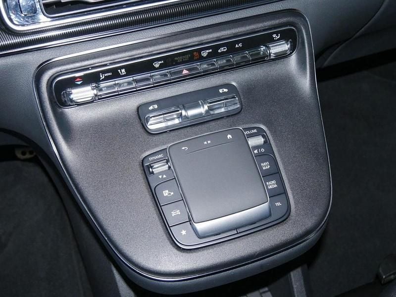 Gebraucht Mercedes V220 Style 120 PS (88 kW) 2025 Szary Van / Kleinbus