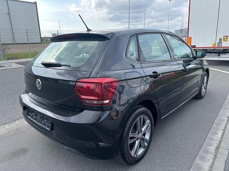 Gebraucht VW Polo 95 PS (69 kW) 2019 Schwarz Kleinwagen