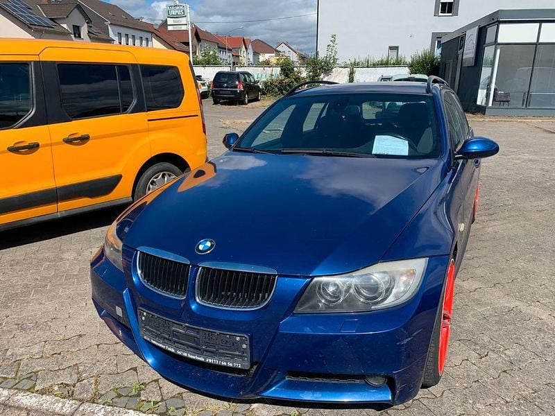 Lemansblau Gebraucht 2007 BMW 320 Comfort Edition Kombi | 3.300 € (Fairer Preis) - Bild 1/4