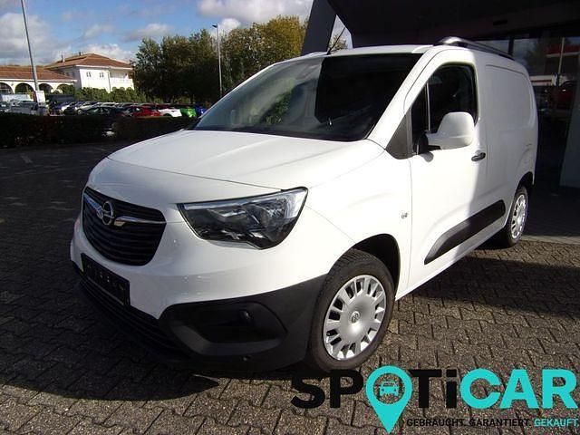 Weiß (jade weiß) Gebraucht 2021 Opel Combo Edition Van / Kleinbus | 12.450 € (Fairer Preis) - Bild 1/3