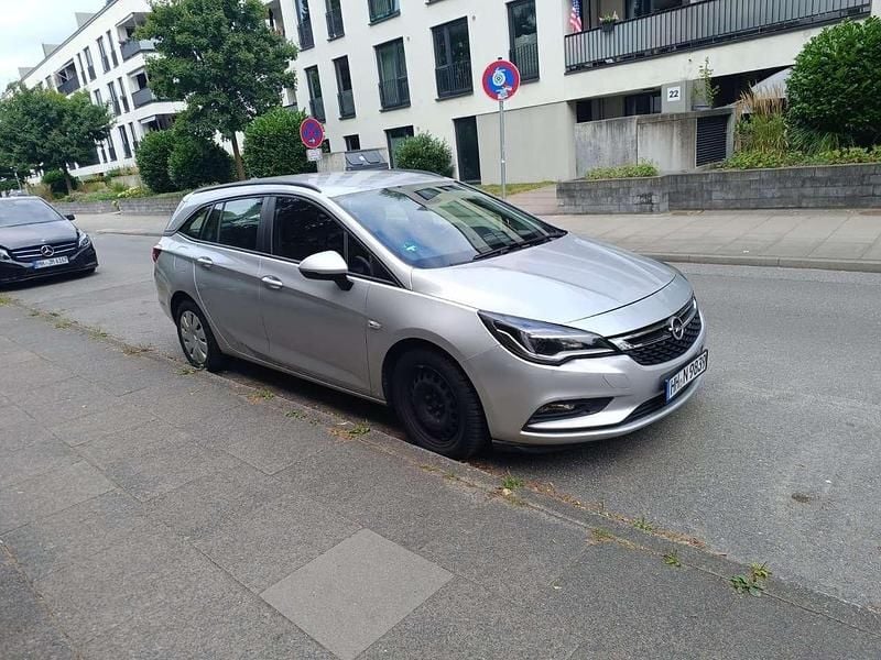 Gebraucht Opel Astra 110 PS (80 kW) 2018 Limousine