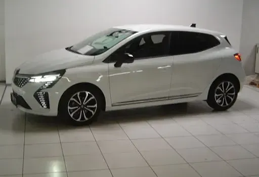 Gebraucht Renault Clio V Techno 91 PS (66 kW) 2024 Gletscherweiss (weiss) Limousine