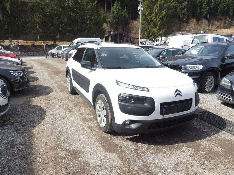 Gebraucht Citroën C4 Feel 82 PS (60 kW) 2015 Weiß Limousine