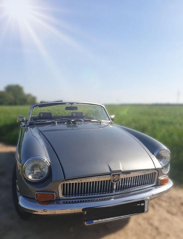 Second-hand MG B 95 CP (69 kW) 1970 Argintiu Cabrio