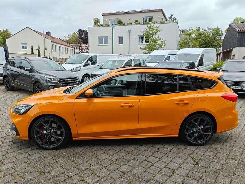 Gebraucht Ford Focus ST 280 PS (205 kW) 2021 Orange Kombi