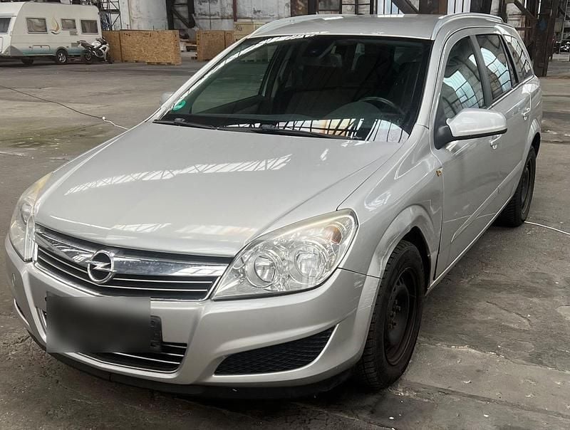 Gebraucht Opel Astra 116 PS (85 kW) 2009 Silber Kombi