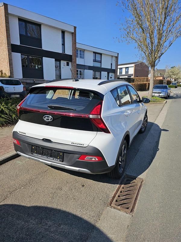 Gebraucht Hyundai Bayon Select 101 PS (74 kW) 2024 Weiß SUV