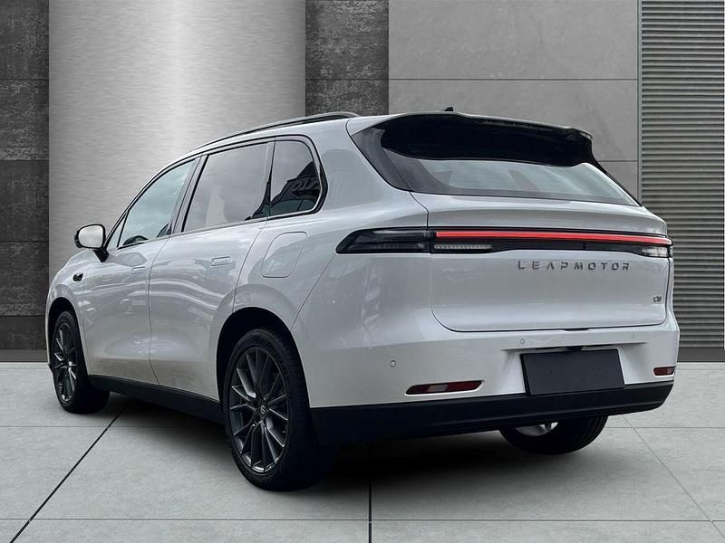 Neu Leapmotor C10 215 PS (158 kW) 2026 Weiss SUV