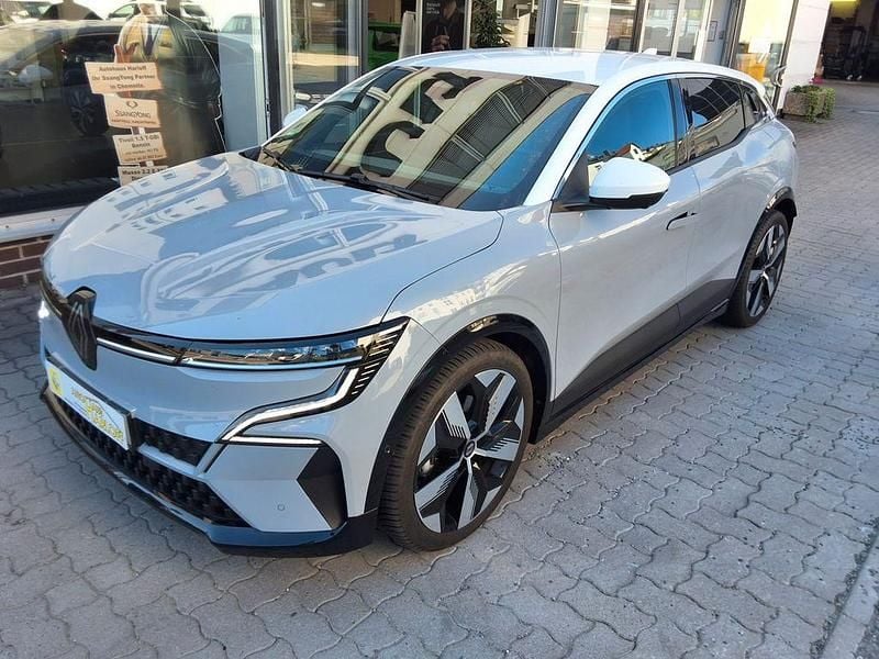 Grau Gebraucht 2024 Renault Mégane Techno Limousine | 28.999 € (Superpreis) - Bild 1/4