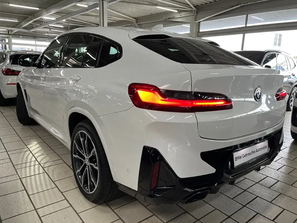 Gebraucht BMW X4 M Sport 360 PS (264 kW) 2023 Weiss SUV
