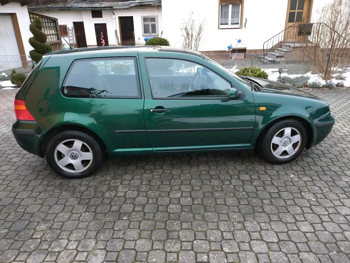 Gebraucht VW Golf III 75 PS (55 kW) 1999 Grün Limousine