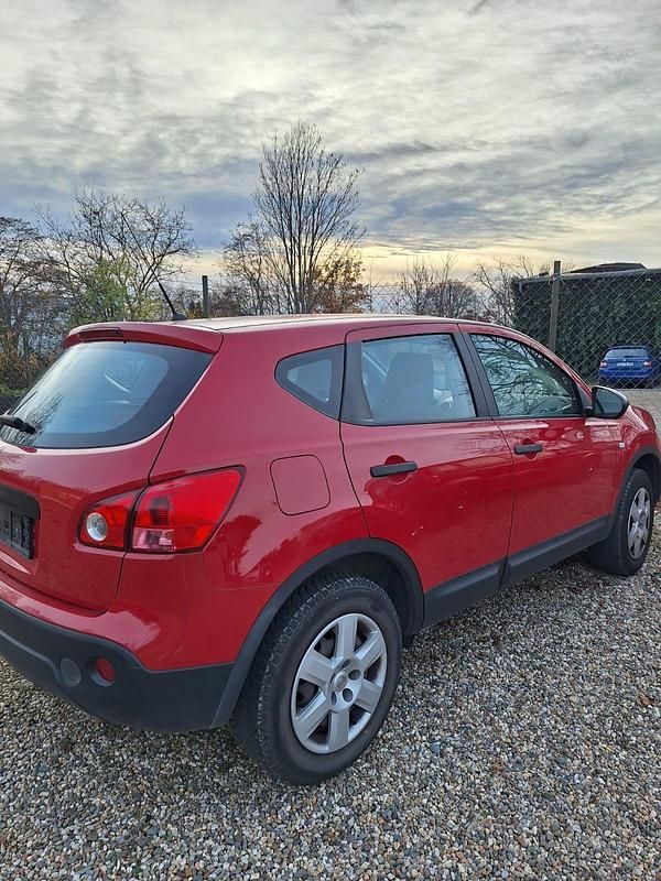 Gebraucht Nissan Qashqai 115 PS (84 kW) 2009 Rot SUV