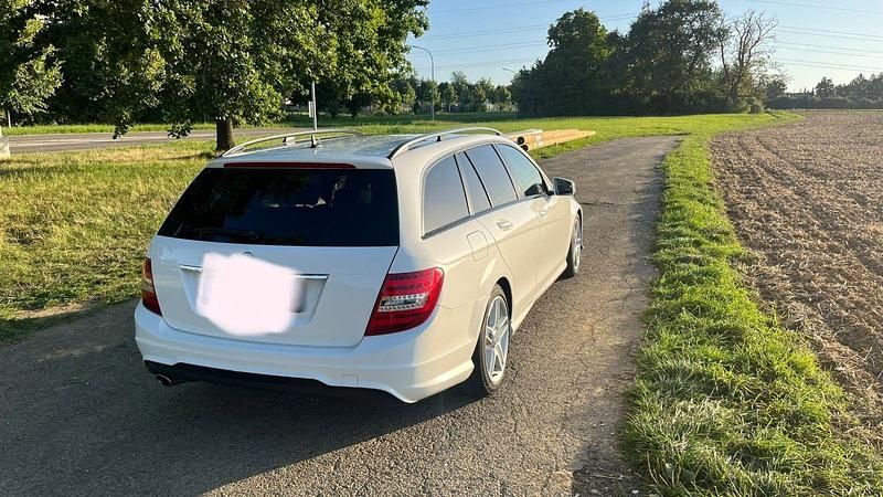 Gebraucht Mercedes C250 204 PS (150 kW) 2012 Weiß Kombi