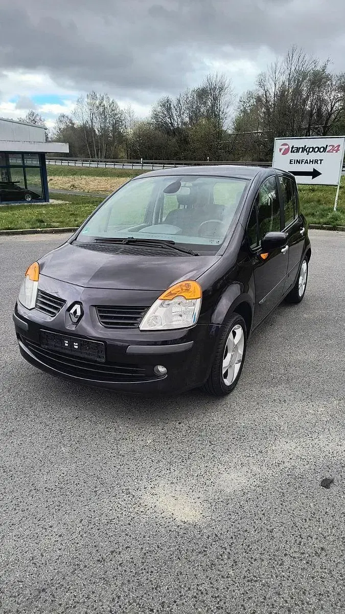 Używany Renault Modus 111 KM (81 kW) 2006 Purpurowy Minivan