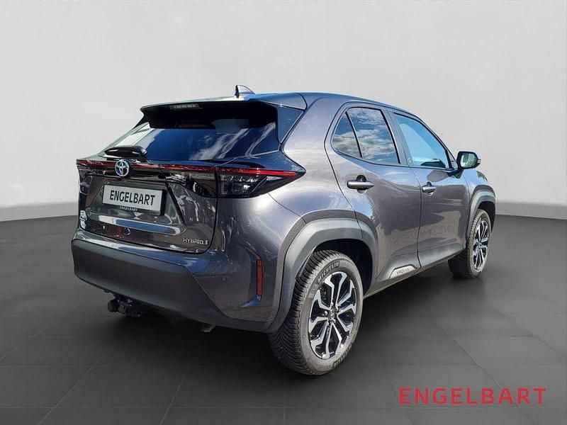Gebraucht Toyota Yaris Cross Team 116 PS (85 kW) 2023 Grau SUV