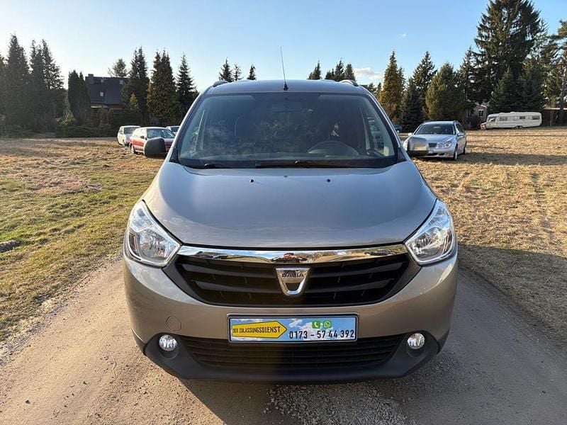 Gebraucht Dacia Lodgy Lauréate 116 PS (85 kW) 2014 Beige Van / Kleinbus
