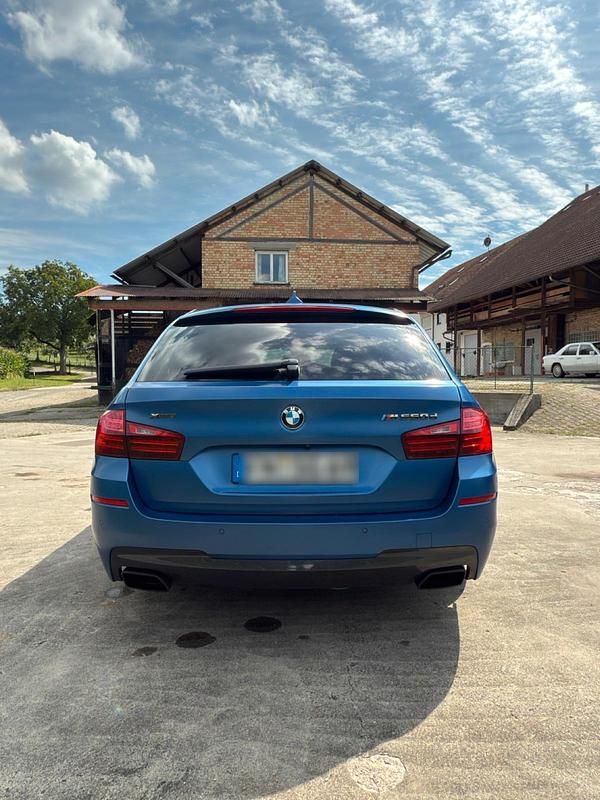 Gebraucht BMW M550 Shadowline 381 PS (280 kW) 2014 Blau Limousine