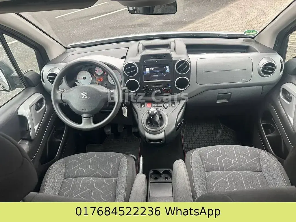 Gebraucht Peugeot TePee Active 110 PS (80 kW) 2017 Grau Limousine