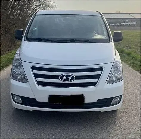 Gebraucht Hyundai H-1 170 PS (125 kW) 2015 Weiß Van / Kleinbus