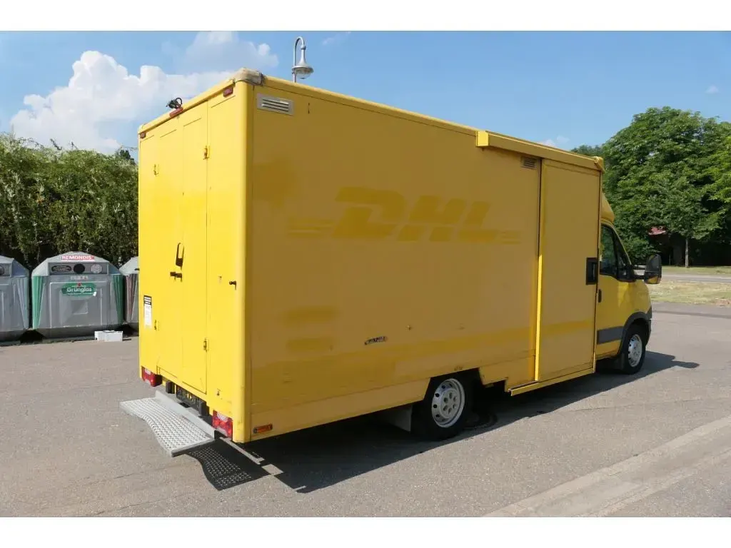 Gebraucht Iveco Daily 106 PS (77 kW) 2012 Gelb Van