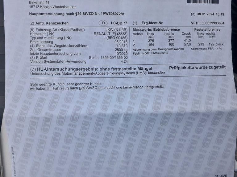 Gebraucht Renault Trafic Basis 121 PS (88 kW) 2018 Weiß Van / Kleinbus