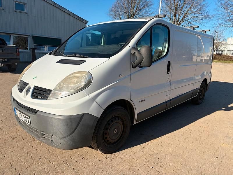 Gebraucht Renault Trafic 114 PS (83 kW) 2007 Weiß Van / Kleinbus