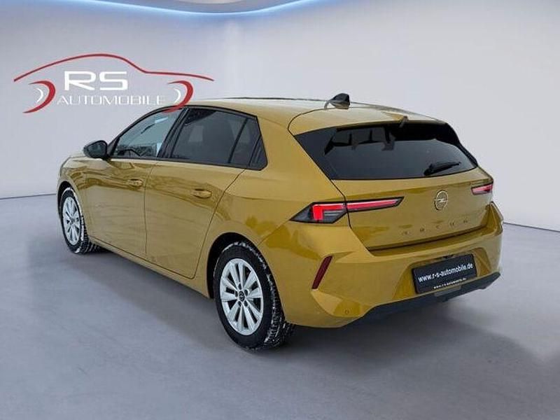 Gebraucht Opel Astra Business 131 PS (96 kW) 2023 Gelb Limousine