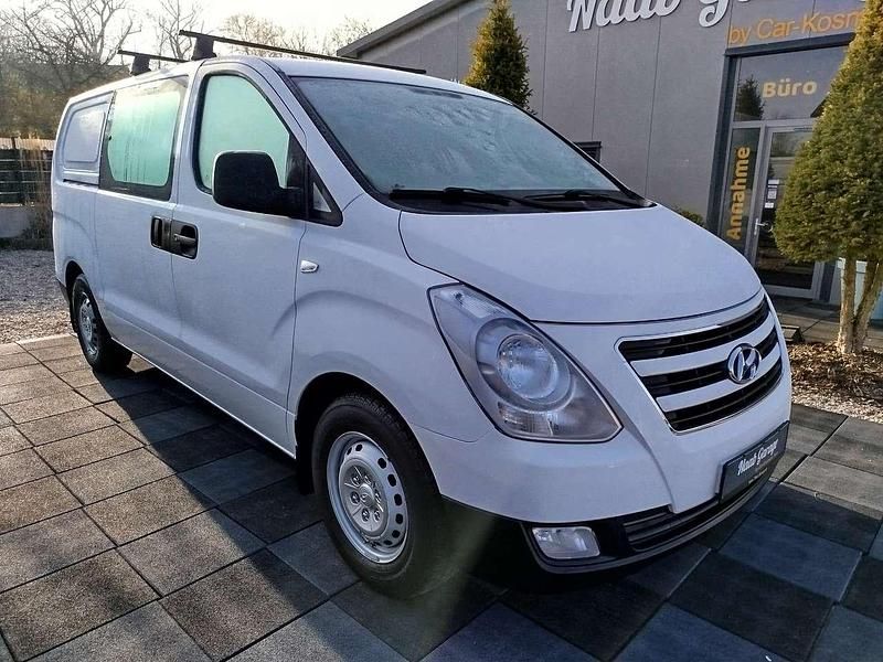 Gebraucht Hyundai H-1 116 PS (85 kW) 2016 Weiß Van / Kleinbus