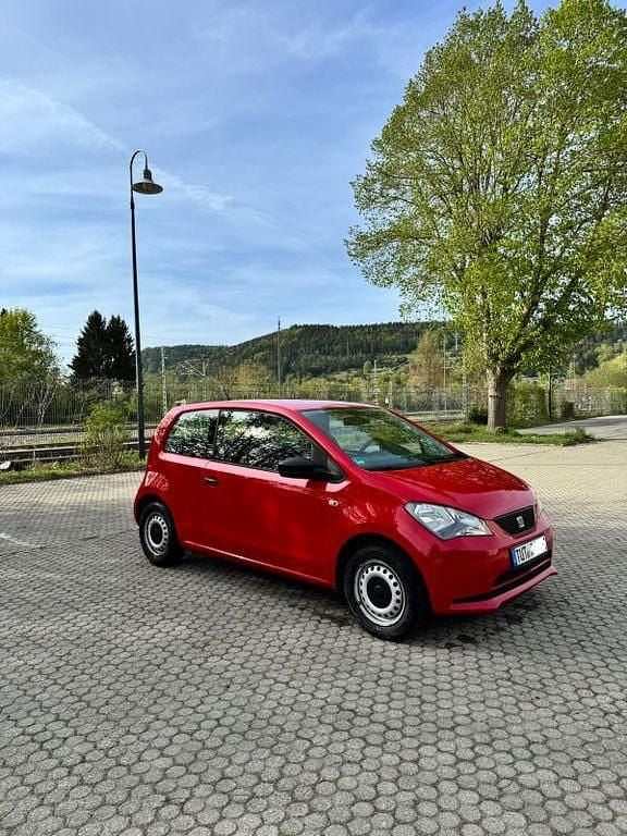 Begagnad Seat Mii Reference 75 HK (55 kW) 2013 Röd Halvkombi