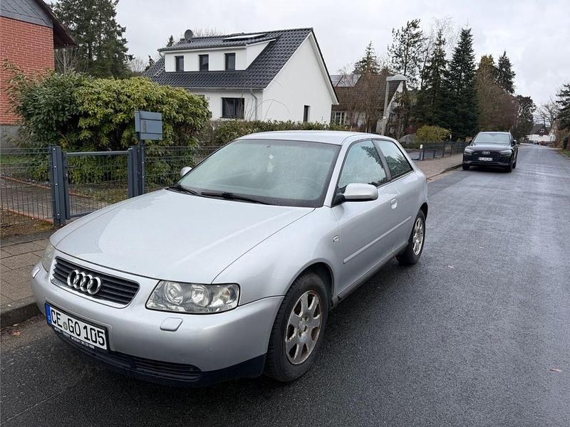 Gebraucht Audi A3 Ambiente 102 PS (75 kW) 2001 Silber Kleinwagen