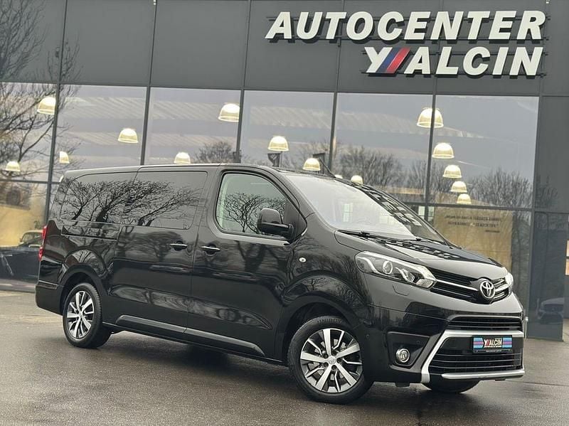 Schwarz Gebraucht 2018 Toyota Proace Executive Van / Kleinbus | 26.490 € (Superpreis) - Bild 1/4